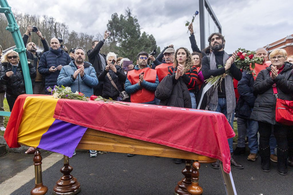 Despedida a Anita Sirgo, emblema de la lucha antifranquista. Langreo. Asturias 2024