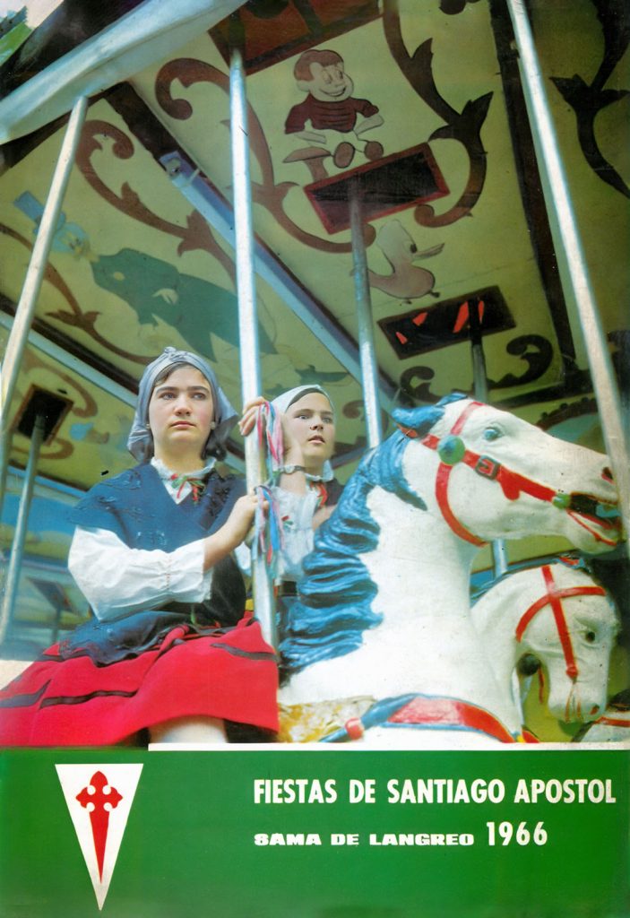 Portfolio Fiestas de Santiago. 148 Paginas. Langreo. Asturias 1966
