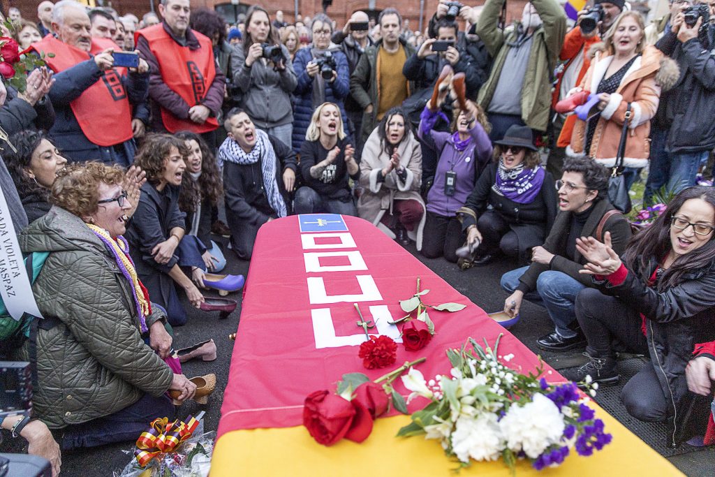 Despedida a Anita Sirgo, emblema de la lucha antifranquista. Langreo. Asturias 2024