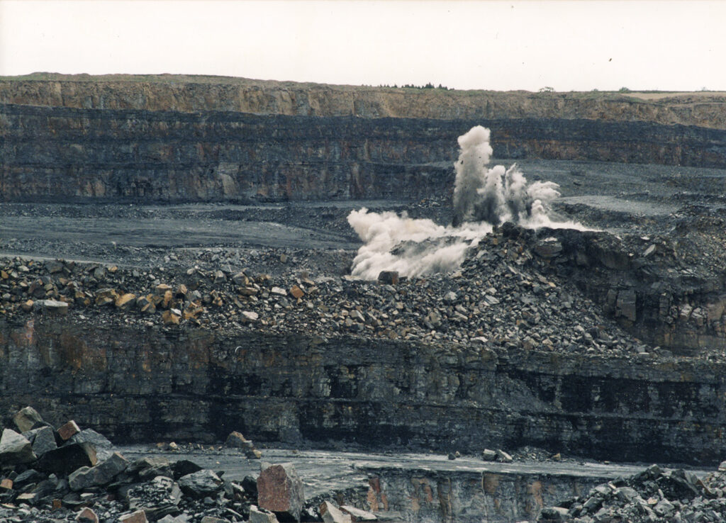 Gran Corta de Fabero. Voladura. León 1999